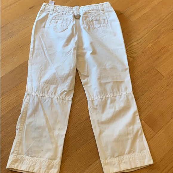 Women’s cropped white pants. - Picture 5 of 7